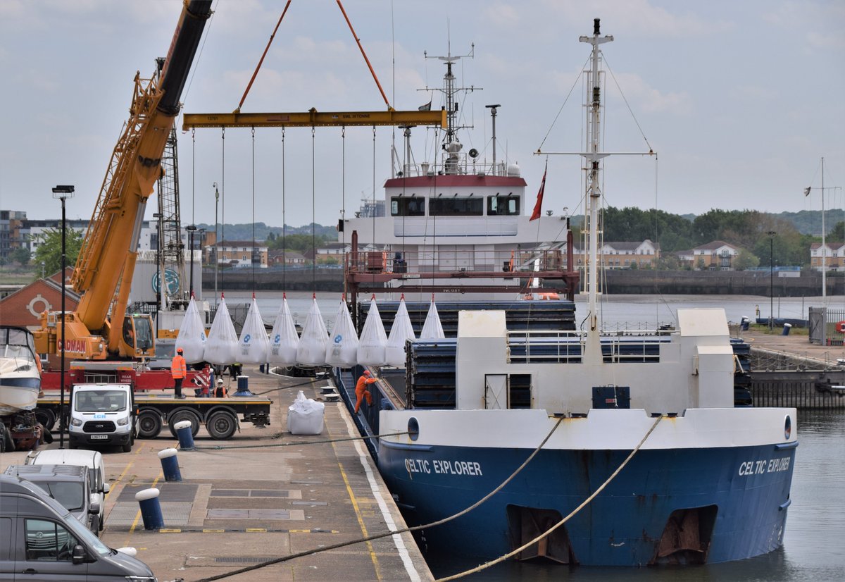 AJBC_1's tweet photo. CELTIC EXPLORER in #KGVLock with another cargo of bagged cement powder from Portugal for @mixitconcrete #dlr_blog
#LondonPortCity #KGV #Thames #London #CELTICEXPLORER #shipsinpics #cargo #trade https://t.co/30JA5Xa5SN