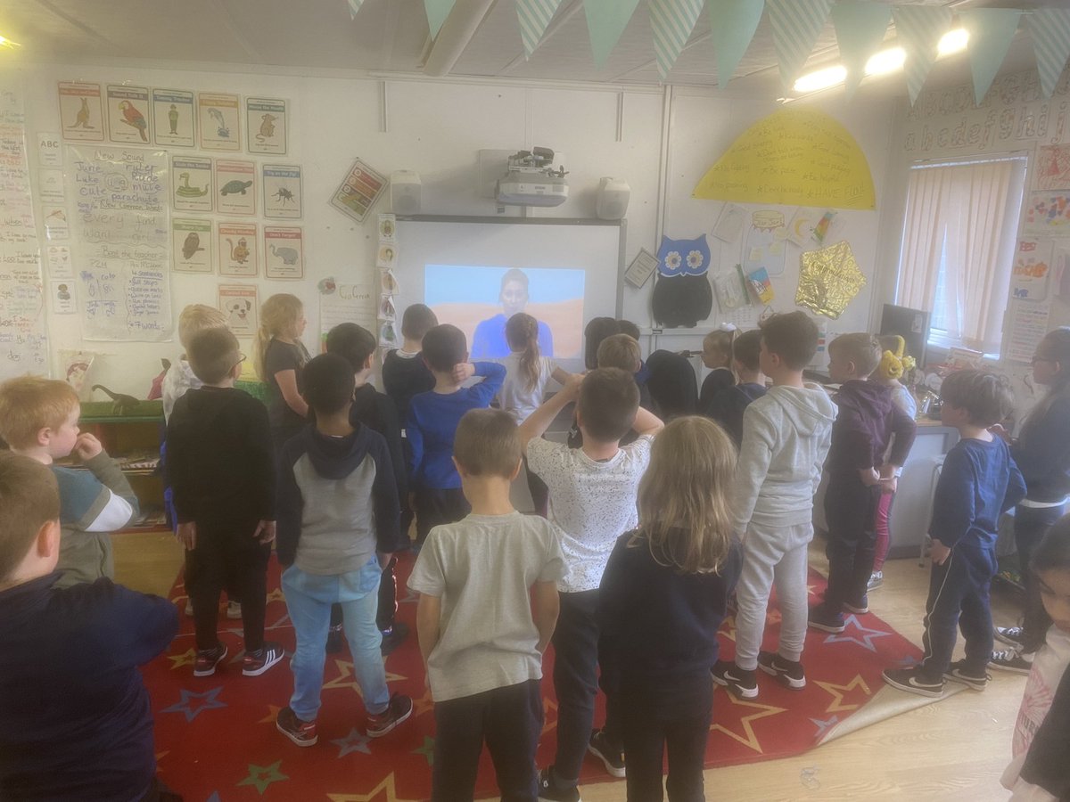 A rainy day called for some Star Wars themed cosmic yoga 🧘