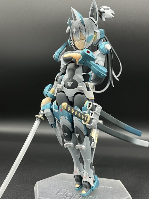 剣を構えるとフォローやrtが来るらしいのtwitterイラスト検索結果