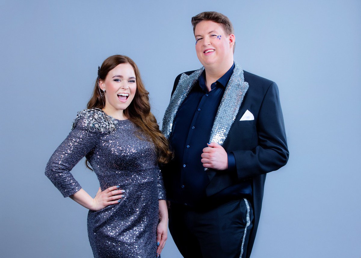 Hils på årets programledere for Eurovision på radio ✨ Jon Marius Hyttebakk og Marit Sofie Strand starter vorspielet kl 18 på lørdag, og kommenterer finalen fra 21:00 på NRK P1!

📸: Julia Marie Naglestad/NRK