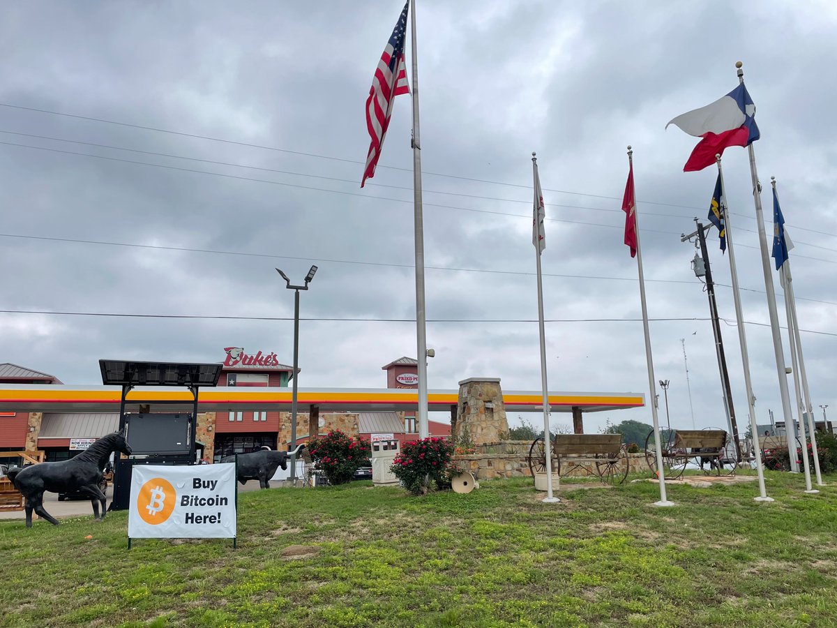 comeandtakebtc's tweet photo. Come visit us at Duke’s in Canton, TX to buy and sell #bitcoin!  Have questions or need help getting started?  Give us a call or text @ 903-600-6688. https://t.co/41ToYwcqxe