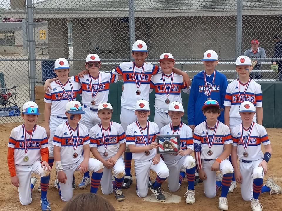 JrCougarsBBall's tweet photo. Congrats to the U12 Jr Cougars who captured the title in the Cahill Tourney. #duxesto https://t.co/Ci9QWfjSRw