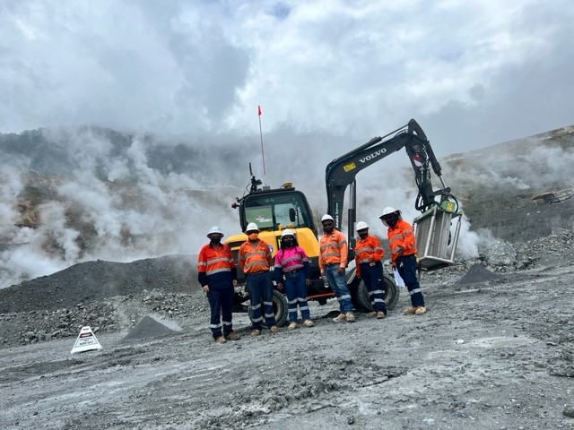 im_mining's tweet photo. Newcrest Mining’s Lihir mine in PNG has commissioned an improved Temperature Measuring Unit  called Anako Sense that, it says, boosts safety for personnel working at its geothermally active ops | https://t.co/43tXvqUdPs @OlitekMR #AnakoSense @NewcrestMining #Lihir #minesafety https://t.co/WBgiDDx9Fg