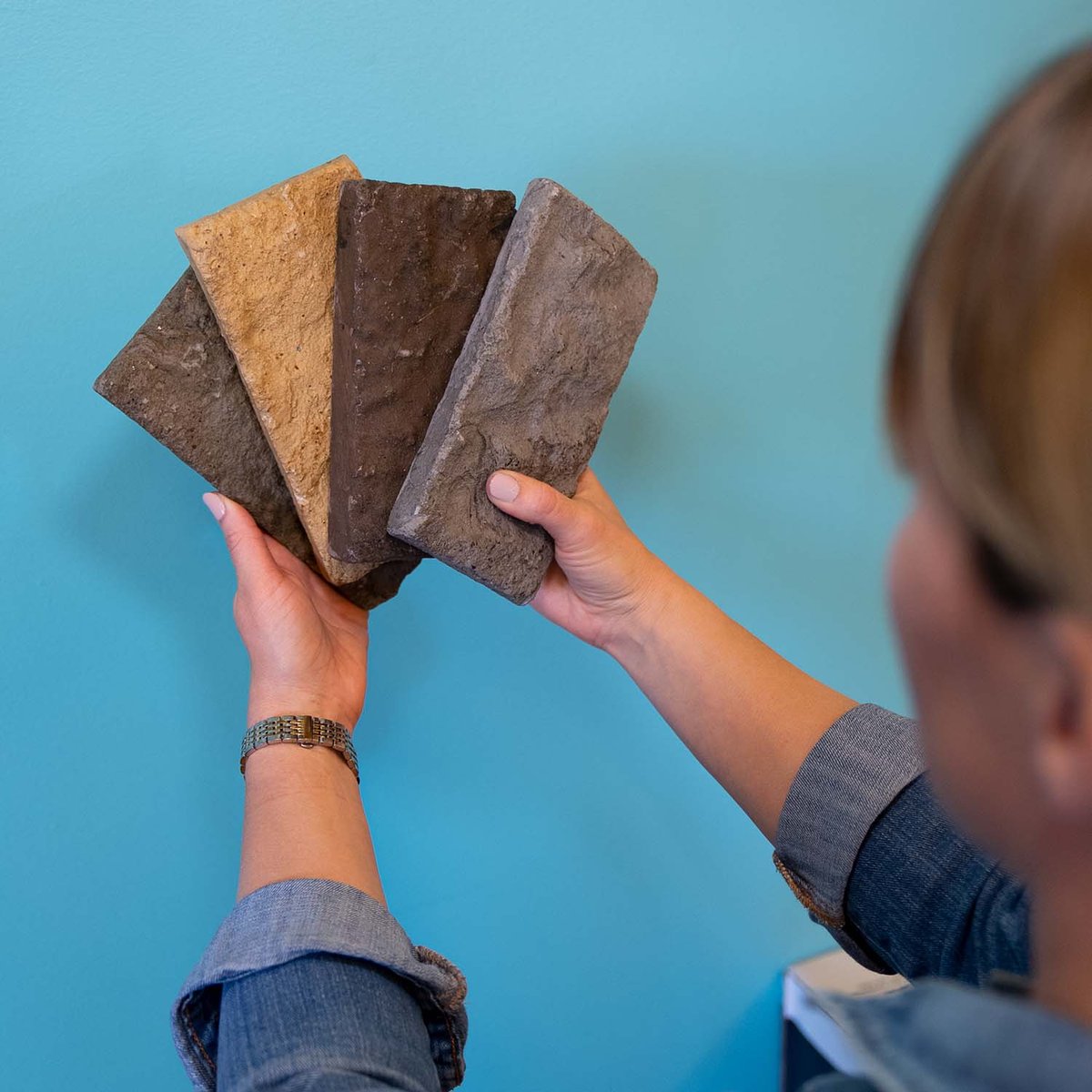 Looking to get your hands on the beautifully realistic Evolve Stone product? Reach out to a dealer to find out how you can get it today: bit.ly/3vd4Rmf #FauxStone #StoneVeneer #EvolveStone
