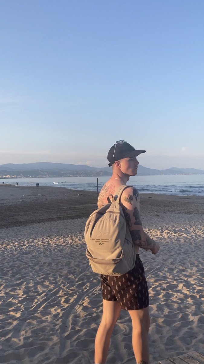 Frann🌙 tweet media