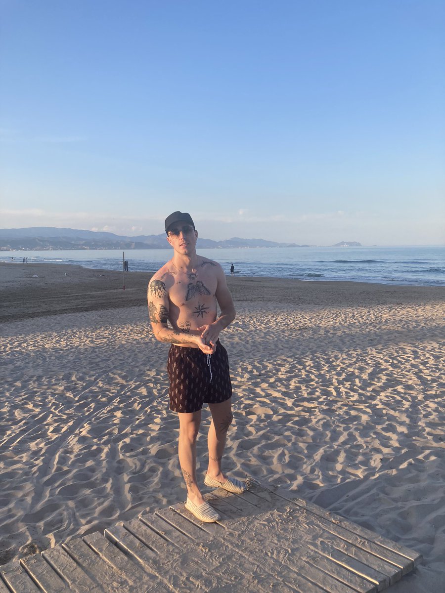 Frann🌙 tweet media