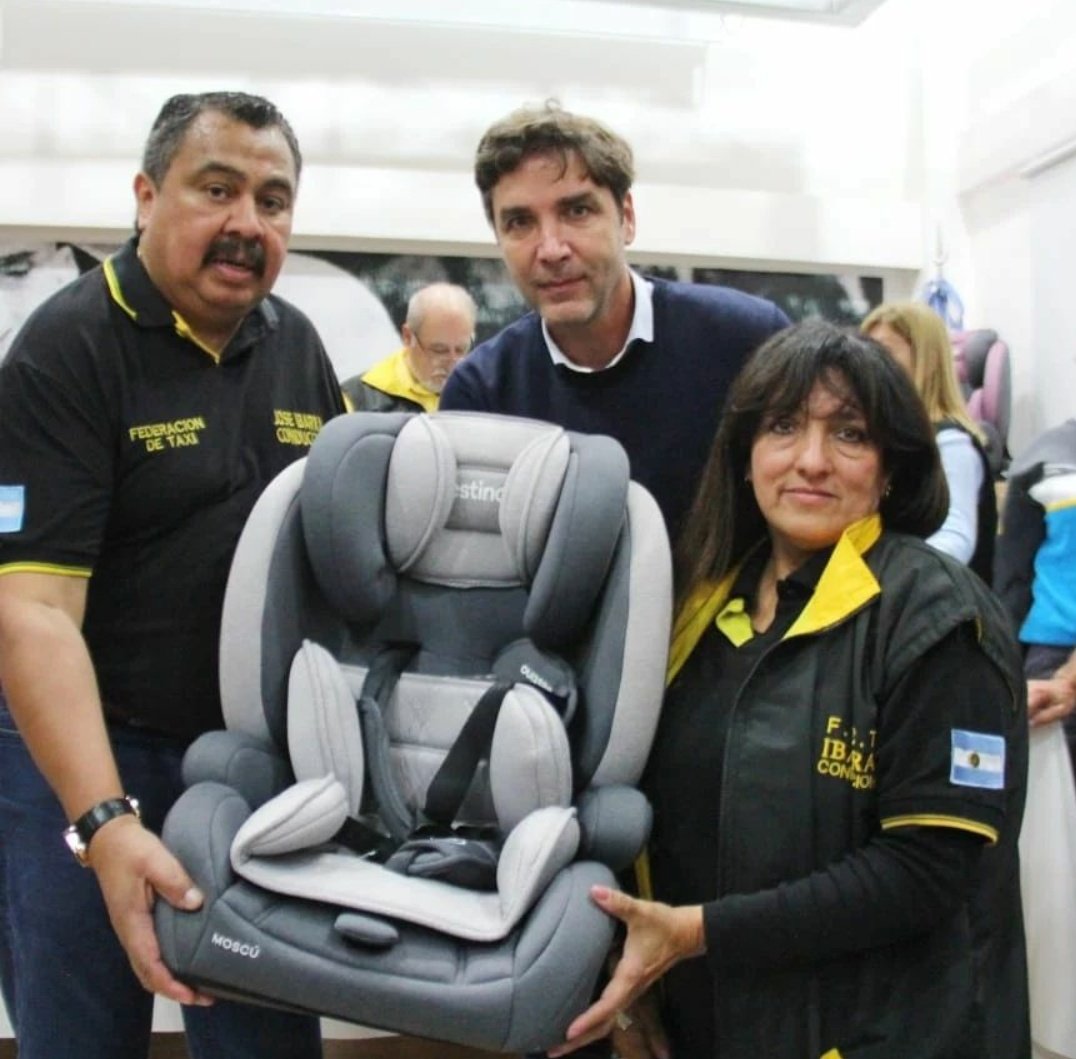 IsitransPrensa's tweet photo. Taxis en CABA tendrán sillitas infantiles para que los niños y niñas viaje  seguros. 

 @jotaleonetti @Radiotransito1 @NacionalAM870 @radiomitre @Rivadavia630 @InfoSegVial @pmcarignano @Transito590 @Planetacamion @ComunidadCamion @EasyTaxiArg https://t.co/80mH0NYtdq