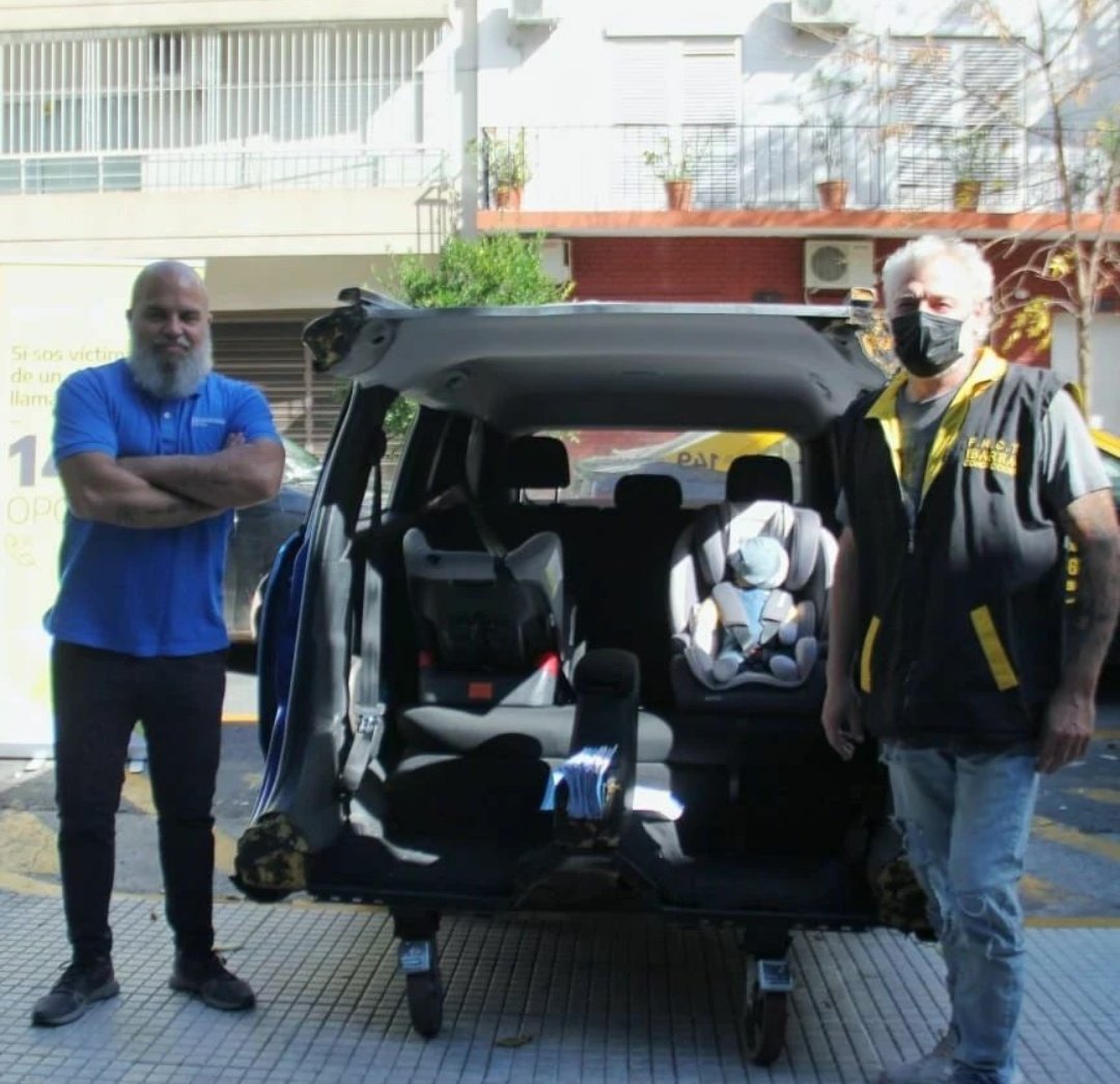 IsitransPrensa's tweet photo. Taxis en CABA tendrán sillitas infantiles para que los niños y niñas viaje  seguros. 

 @jotaleonetti @Radiotransito1 @NacionalAM870 @radiomitre @Rivadavia630 @InfoSegVial @pmcarignano @Transito590 @Planetacamion @ComunidadCamion @EasyTaxiArg https://t.co/80mH0NYtdq