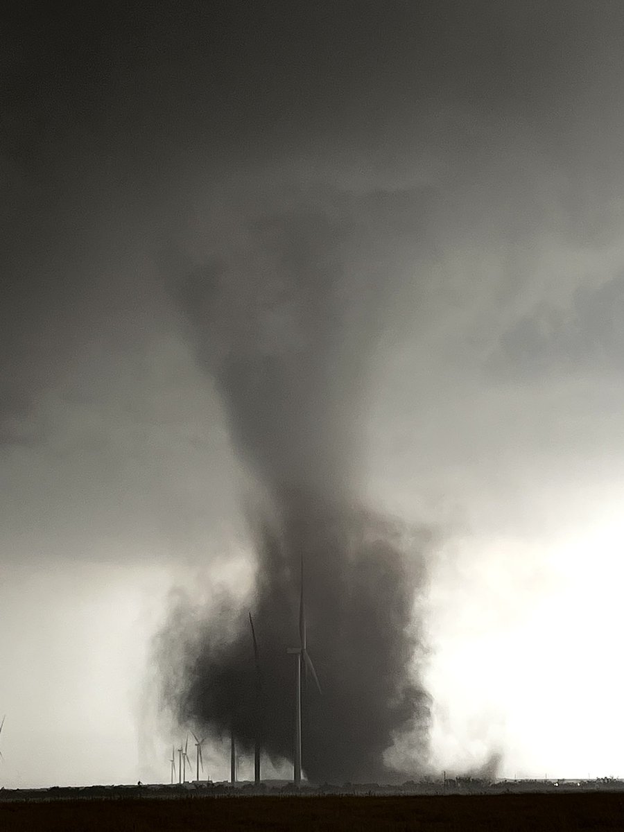 Stormwatcher771's tweet photo. Hands down one of my top 5 chase days . Been dreaming of the tornado and the wind farm shot for awhile ! https://t.co/wyY8dNMh0n