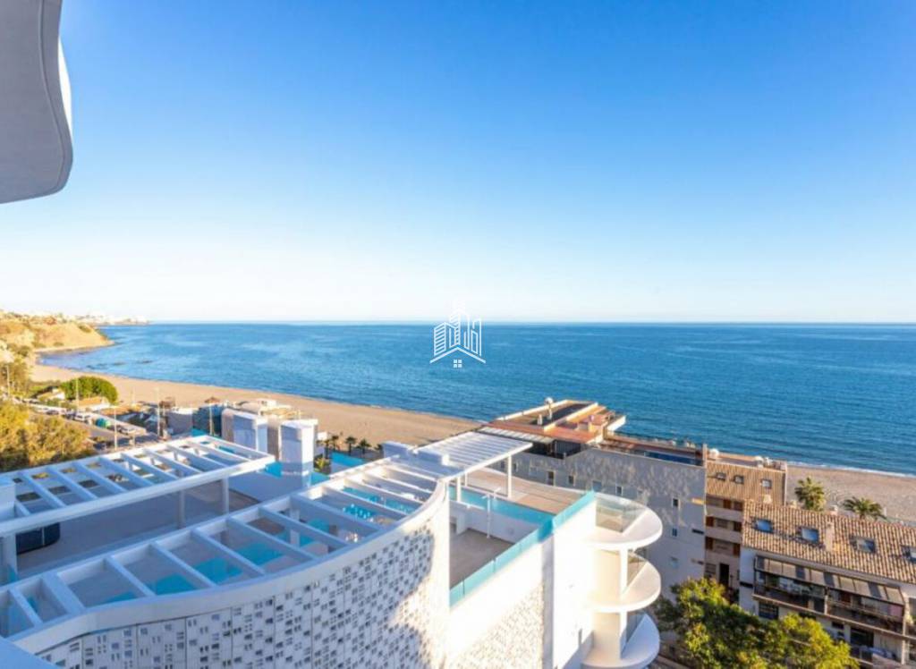 estates_jt's tweet photo. Offrant un espace exclusif pour les résidents et, bien sûr, tous les services du luxueux Reserva del Higuerón Resort. Ces maisons seront conçues.
Pour plus d'informations sur 🌐https://t.co/M7jJ4hjHJZ
#JtEstate #ReservaDelHiguerón #Penthouses #LuxuryResort #LuxuryComplex https://t.co/eu1O3Vv4OO