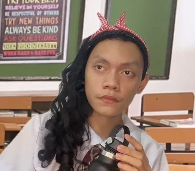 weebbbaaaa's tweet photo. Another 6 years of wasting Chel Diokno? I believe we deserve better than having a Liver Lover Boy in the Senate 😌🤌 WALANG MATUTULOG #Halalan2022 #Election2022 https://t.co/MAGp2lIOye