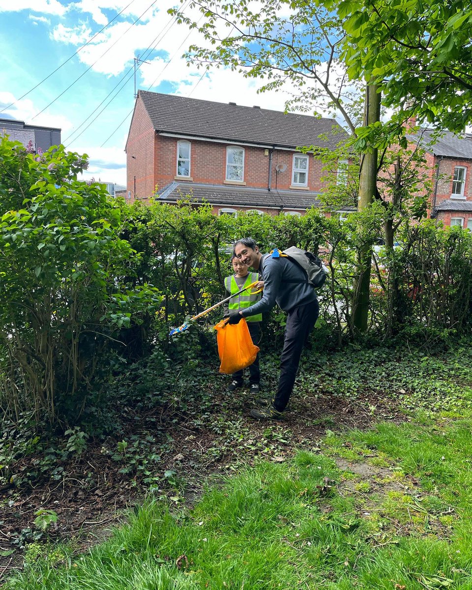 StamfordPark's tweet photo. Our next litter picking event is on Sunday, 22 May. Who will come and join us? Please help us spread the word. β€οΈ #litterpicking #trafford #altrincham #hale #stamfordpark #cleanup #fosp #savetheplanet https://t.co/XYRp1YqIRi