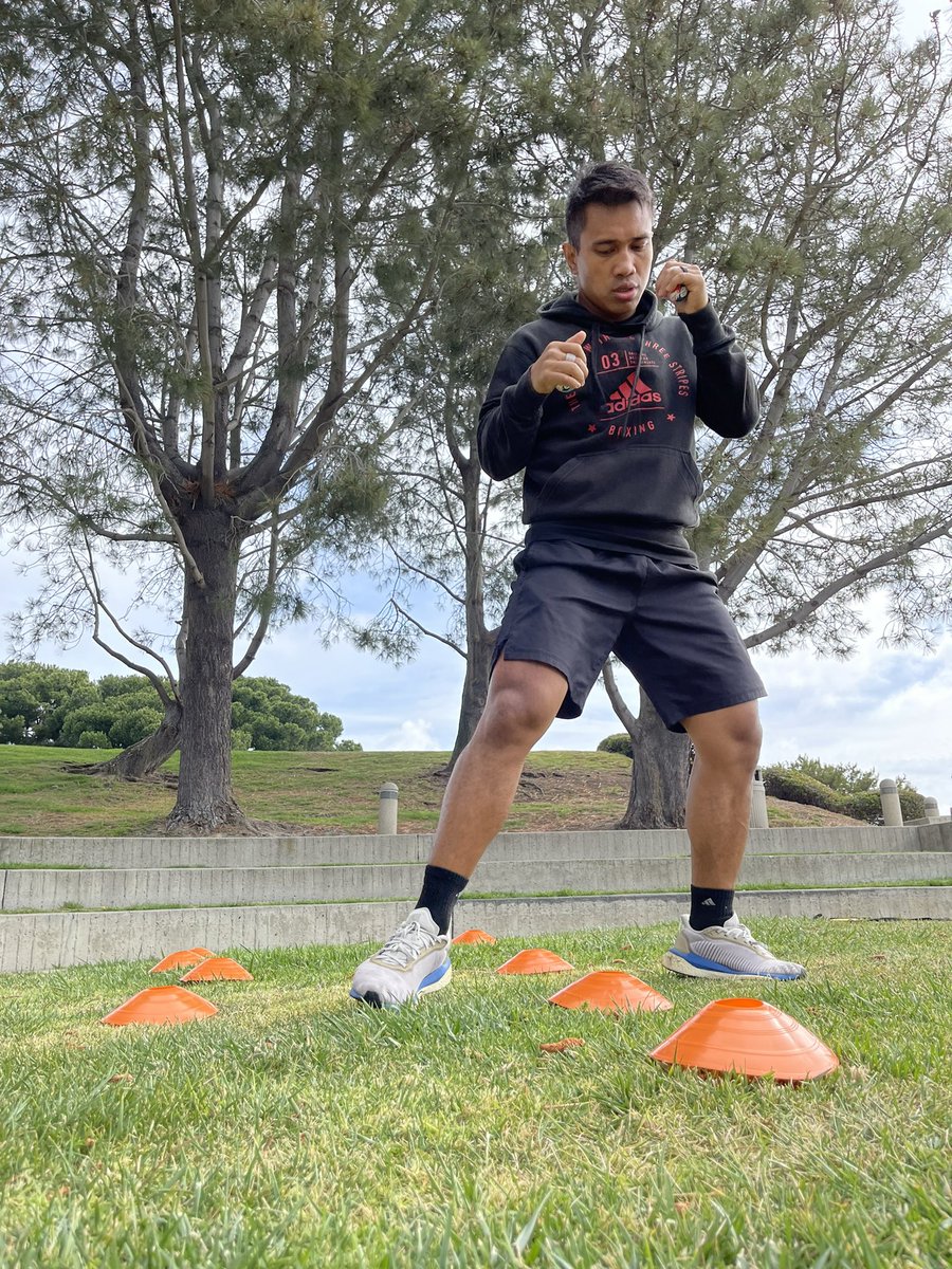 TheRealMGesta's tweet photo. #MondayMotivation Footwork ✅
#AdidasBoxing #Boxing #Eggweights #Movement #Angles #Conditioning
@cs_adidas @eggweights
📷: @NeilMacasadia https://t.co/oFZE2Y4saY