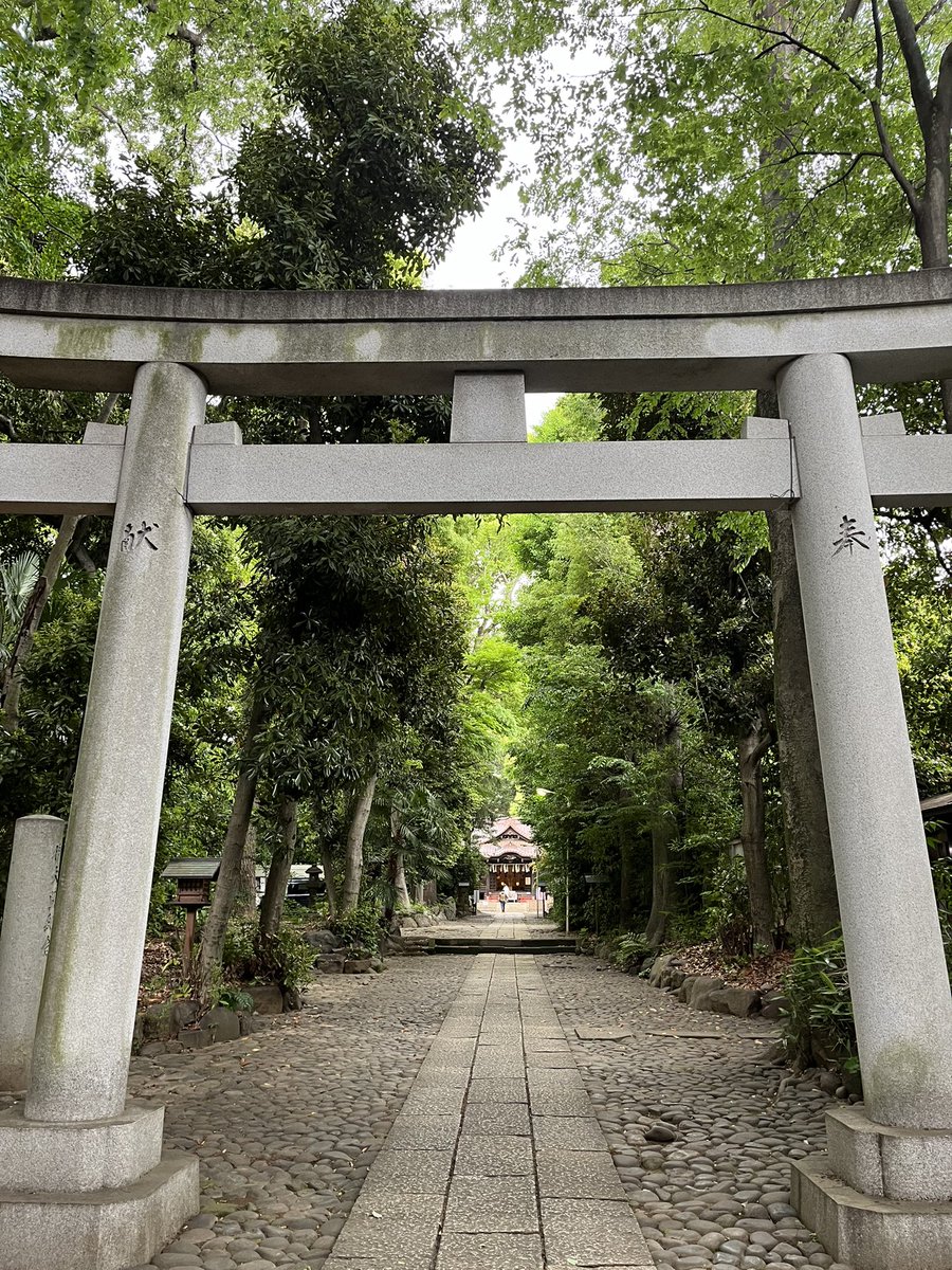 f_goshuin's tweet photo. 最後は代々木八幡宮です✨
新しい部署に異動したばかりなので、境内社の出世稲荷大明神で仕事運祈願をしてきました😆 https://t.co/6WSxpiLzez
