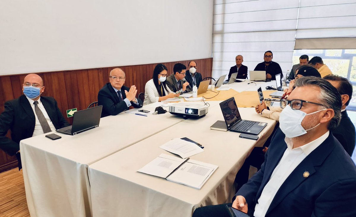 ☀️¡Buenos días! Empezamos la semana reunidos, evaluando nuestro trabajo en la <a href="/AsambleaEcuador/">Asamblea Nacional</a>, y coordinando nuevos proyectos que nos permitan construir la sociedad del bienestar, de la equidad y la justicia. #SomosID 🍊💪🏽