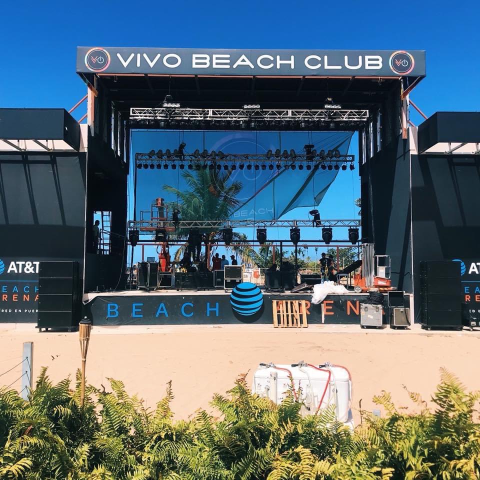 ¡Se reporta explosión en Vivo Beach Club! 

Según información preliminar hubo una explosión en la cocina y dos empleados resultaron heridos. 

#MegaTV