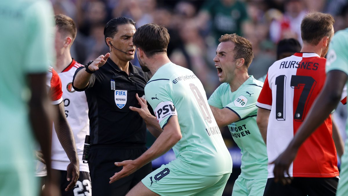 vandaaginside's tweet photo. KNVB: Gözübüyük had geen penalty aan Feyenoord moeten geven
https://t.co/1TpyQUUEcd
#vandaaginside https://t.co/u0DjvyAaVk