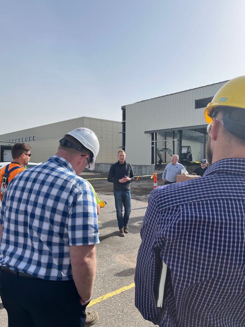 brettlindstrom's tweet photo. I loved serving breakfast to some of the great workers with Chief Construction at the Hornady Expansion in Grand Island this morning! Both Nebraska businesses that create great Nebraska jobs! #LindstromCutsTaxes 

Read my plan to bring more jobs to NE ➡️ https://t.co/qKgZxuHYmg https://t.co/Dz6HNBRGho