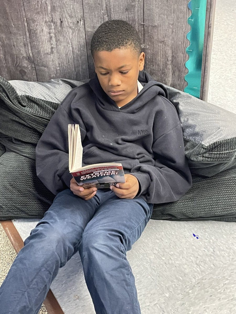 ReidsReaders's tweet photo. I captured some photos of some of our focused readers today! ❤️#WhosGotItBetterThanWES #WendellLitHappens https://t.co/qDVELxS5ZM