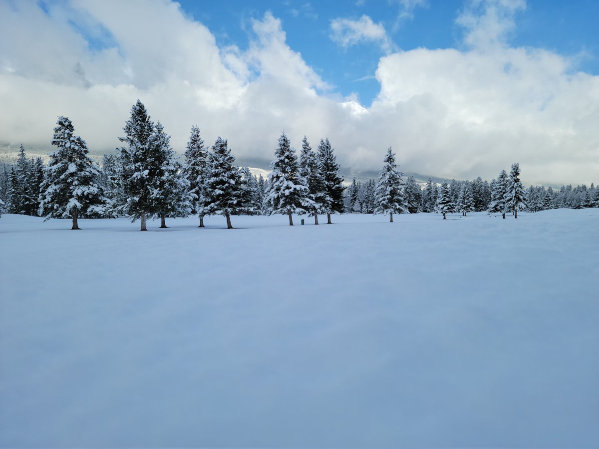 Opening day did not go as planned <a href="/CanmoreGolf/">Canmore Golf & Curling Club</a>. The weather had other plans😠. #onlyplusisthemoisture