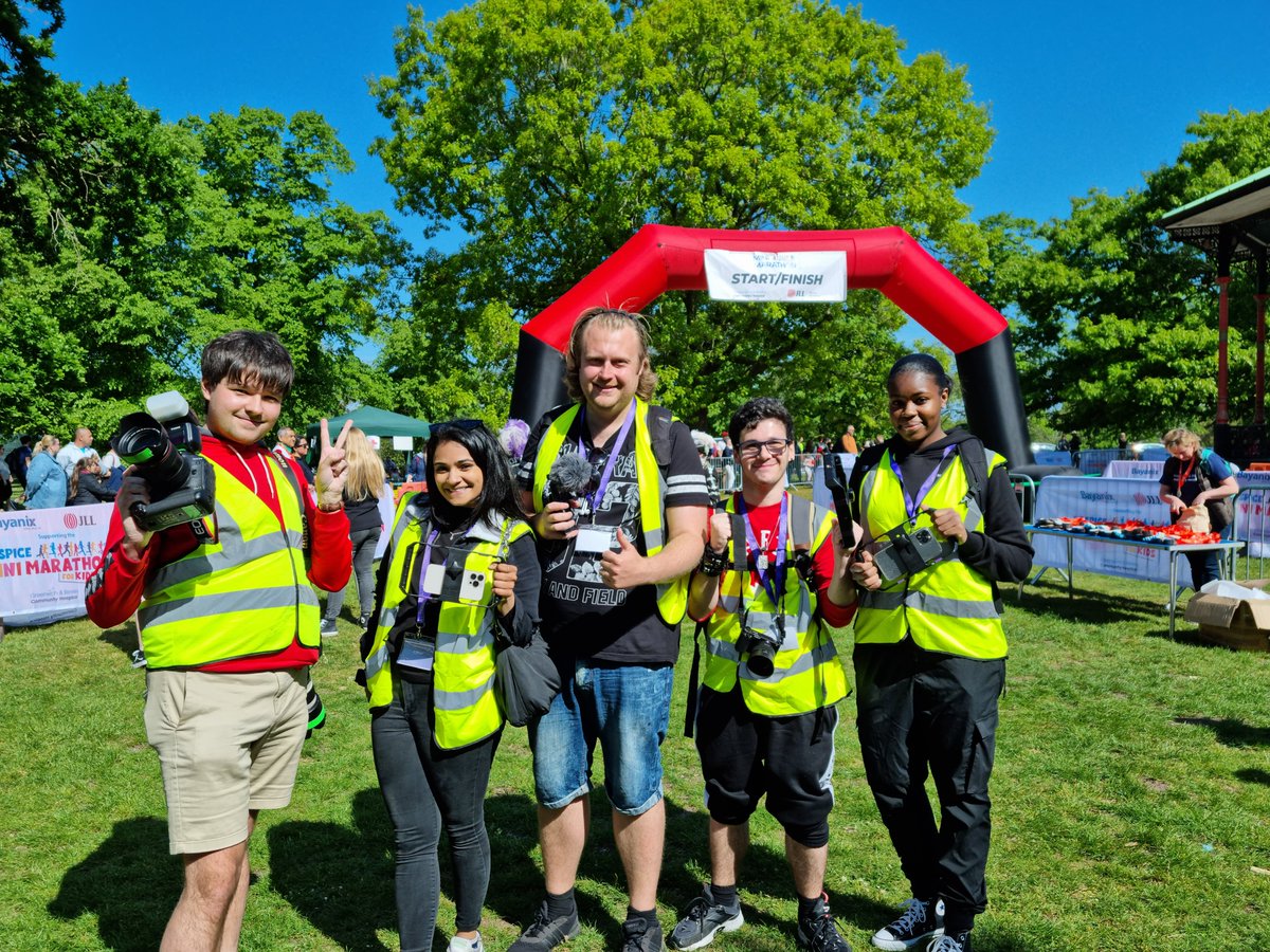 AugustaAdu's tweet photo. Shout out to our volunteer media team @Danny_Eycott from #TheContentCreatives &amp; @BenPetersPhoto. The team worked tirelessly to capture images and video of our amazing #MiniMarathon families. Thank you for supporting @gbchospice https://t.co/0RHkBNg58Q
