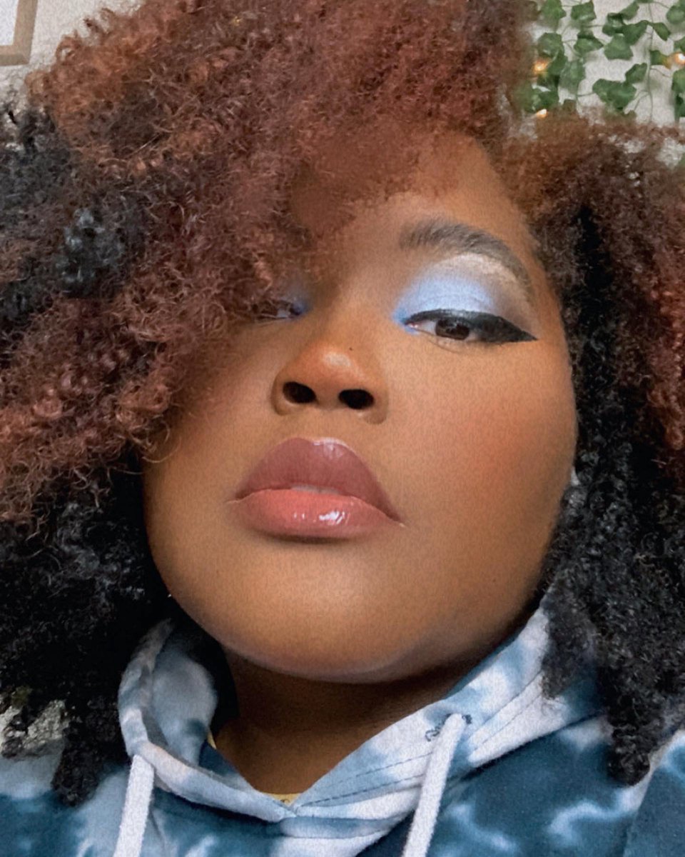 BritneyShanicee's tweet photo. Happy 29TH birthday to me 😭😭😭 you wouldn’t think I am 29 years old today I still look like a teenager 🤦🏾‍♀️ https://t.co/BTqowfdY99