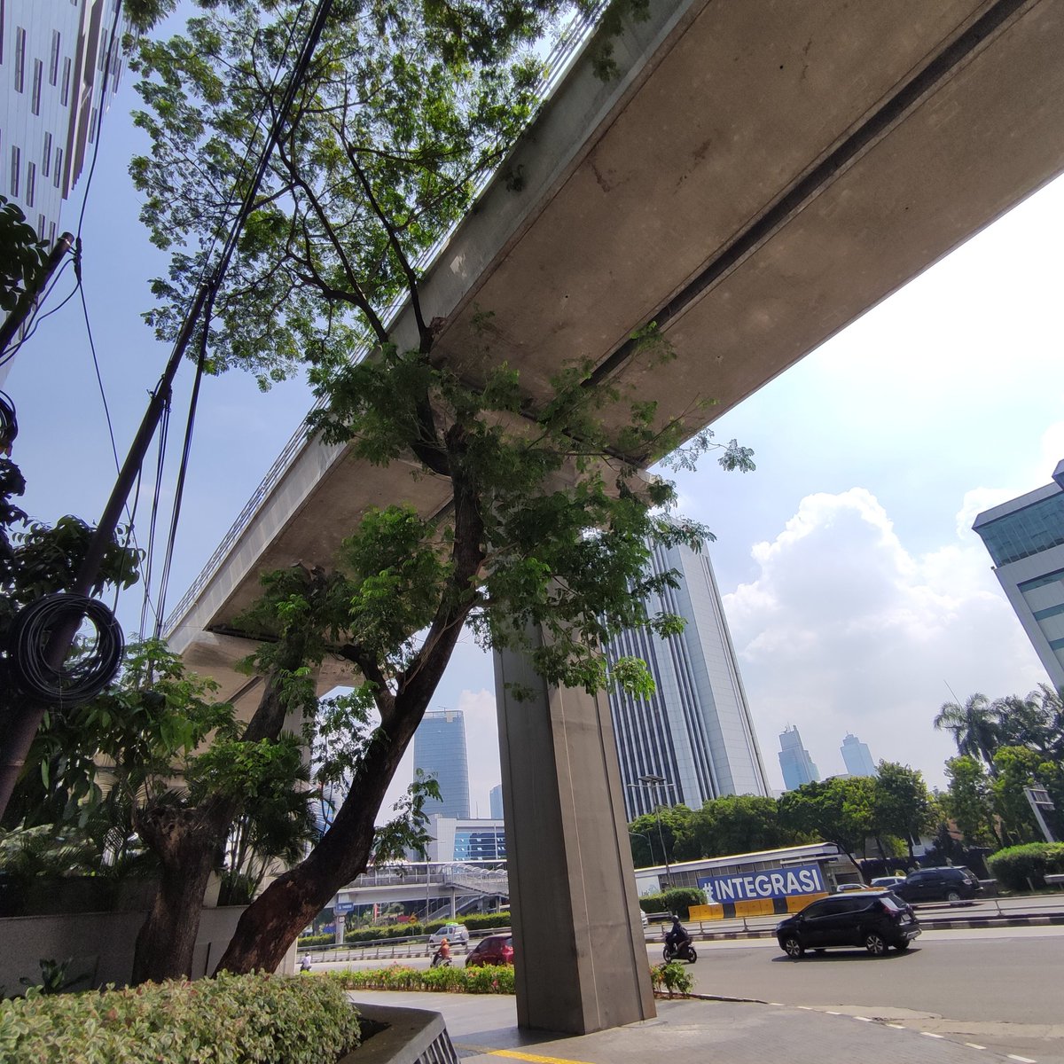 shemiaw_'s tweet photo. Random street photos I took on Saturday.

Device: Poco X3 NFC 

#streetphotography #smartphonephotography #Jakarta #streetphoto #Pocox3 #pocophotography #poco https://t.co/xdLTgaGUQc