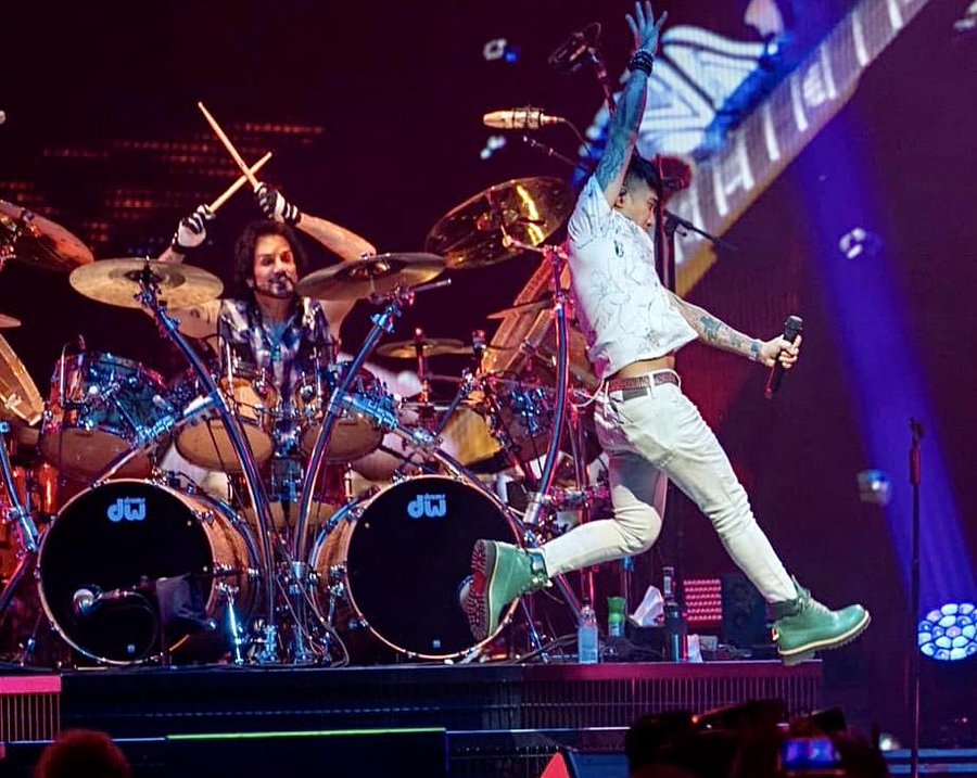 llangway's tweet photo. Soooooooooo Excited to see you Deen!! You are back and I can't wait May 11 Hartford Ct See you then!! #favoritedrummer #Beautifulvoice @DeenTheDrummer https://t.co/7T7qb0VyPO
