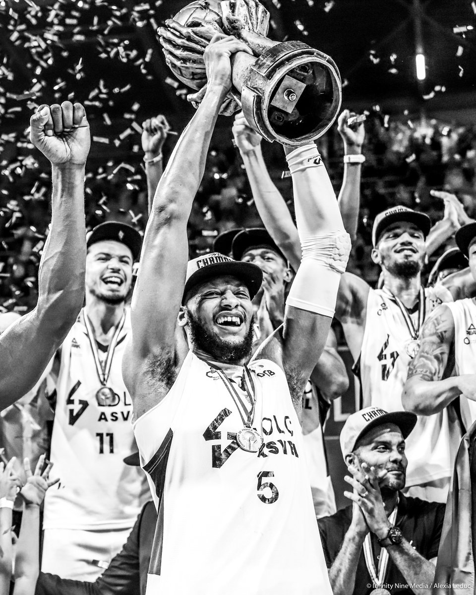 LDLCASVEL's tweet image. 😢 Terriblement choqué par l'annonce du décès d'Adreian PAYNE, joueur de LDLC ASVEL entre 2019 et 2020

Difficile de trouver les mots quand on perd un membre de la famille... 

Toutes nos pensées pour ses proches 🕊️