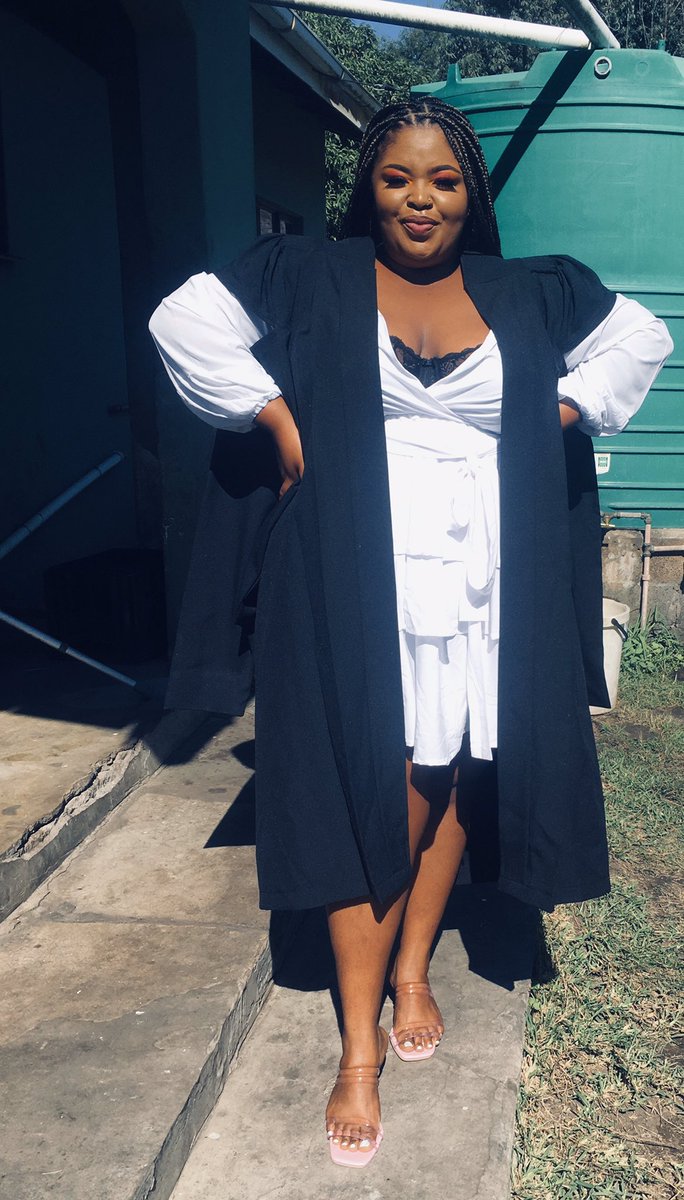 sneh_jay's tweet photo. A whole graduate👩‍🎓🥳❤️ https://t.co/L5o98D3Xr5