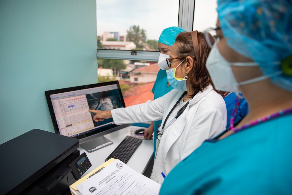 isss_gob_sv's tweet photo. ¡Nos sentimos honrados de ser considerados un referente en materia de salud del sueño a nivel internacional!
El personal de nuestro laboratorio del sueño recibió una mención honorífica por la distinguida labor de concientización realizada en dicha materia.
#OrgulloISSS https://t.co/Elp17PxkgH