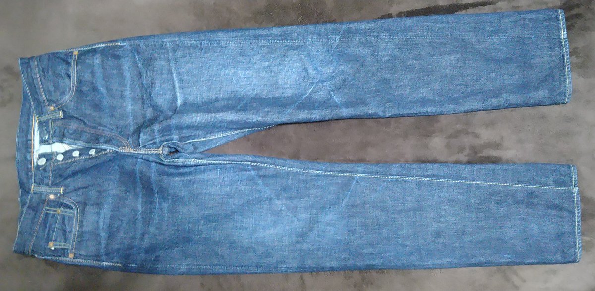 Stray_goat3502's tweet image. バイク乗り出してイイ感じになってきたぞ😆
#FullCount
#0105ルーズストレート
#ジャパンデニム
#色落ち
#ひげ
#ハチの巣