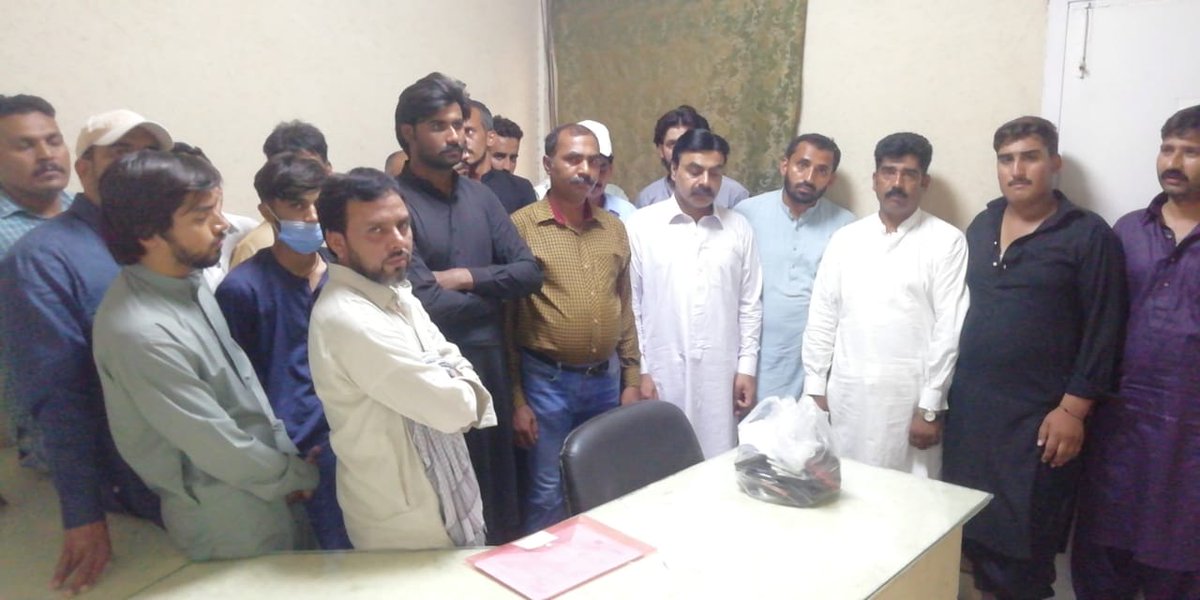 dcislamabad's tweet photo. Upon directions of DC Islamabad, AC Industrial Area conducted major operation against touts outside Excise office. 23 person arrested and shifted to PS I9. FIR is being registered.

@AwaidBhatti @CDAthecapital @ICTA_GoP @rmwaq https://t.co/uXLdjeqO5a