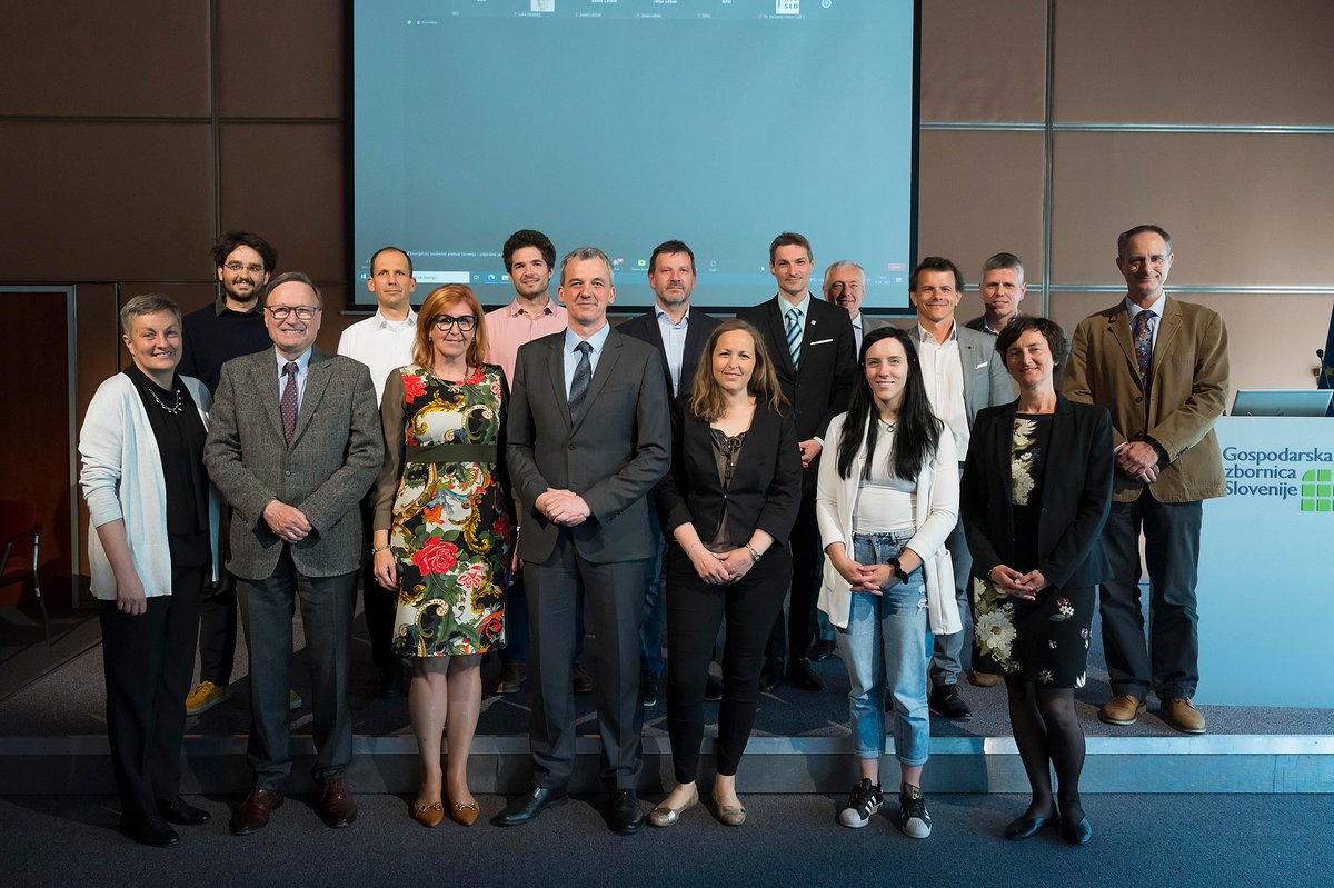 GZSnovice's tweet photo. ➡️ Strategija za prihodnost: razprava o energetsko-podnebnem prehodu Slovenije
👉 https://t.co/qRmS73kQVc
#gzs #domgospodarstva #energija #podnebje #prehod #slovenija https://t.co/tPaQYMWwbE