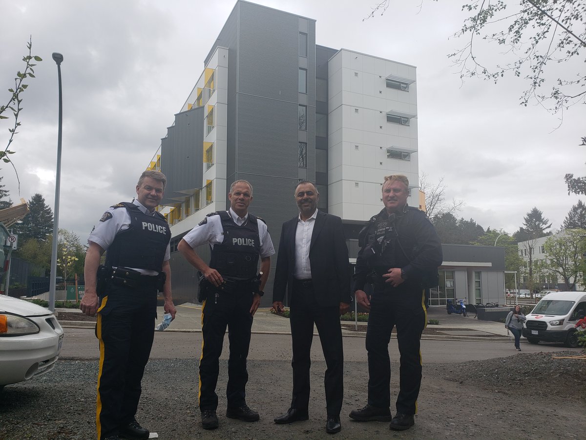 SurreyRCMP's tweet photo. Thank you @raincityhsg for the tour of the new Foxglove facility, an innovative and much needed Complex Care Housing site for our most vulnerable in #SurreyBC. Very impressed with the passion and compassion displayed by the employees who work there. https://t.co/nSqOrsmI0e