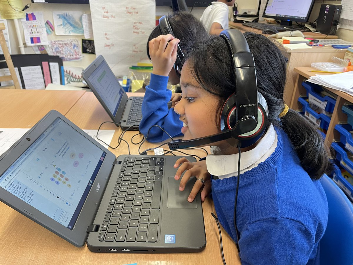 CJ_Year4's tweet photo. #thirdspacelearning maths intervention going wonderfully well in Year 4. Just look at that concentration! https://t.co/NDDMqDrqWp