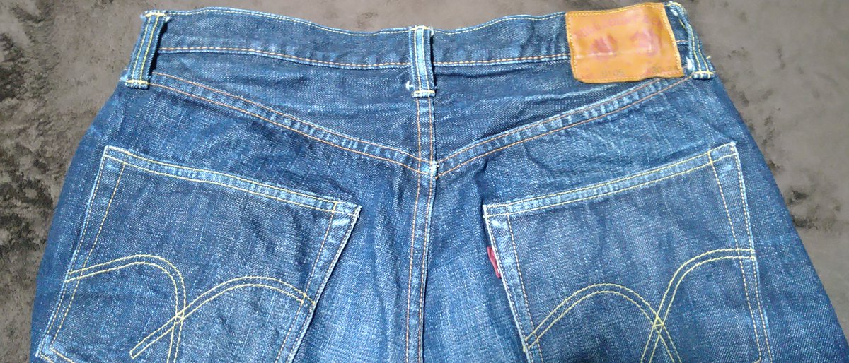 Stray_goat3502's tweet image. バイク乗り出してイイ感じになってきたぞ😆
#FullCount
#0105ルーズストレート
#ジャパンデニム
#色落ち
#ひげ
#ハチの巣