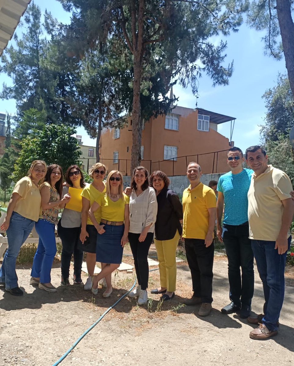 erlyildirim's tweet photo. Adana Seyhan Mustafa Kemal Atatürk İlkokulu’nda 9 Mayıs eTwinning gününü coşkuyla kutladık. #eTwinningDay #eTwinning @tretwinning @eTwinningAdana @kocakysr @izzetaydin01 @_muratsert_ @alikdemirhan @eTwinningEurope @mkailkokulu01 @mfatihdoger @turangore @seyhanmem @AdanaMemArGe https://t.co/lhDulgVpQp