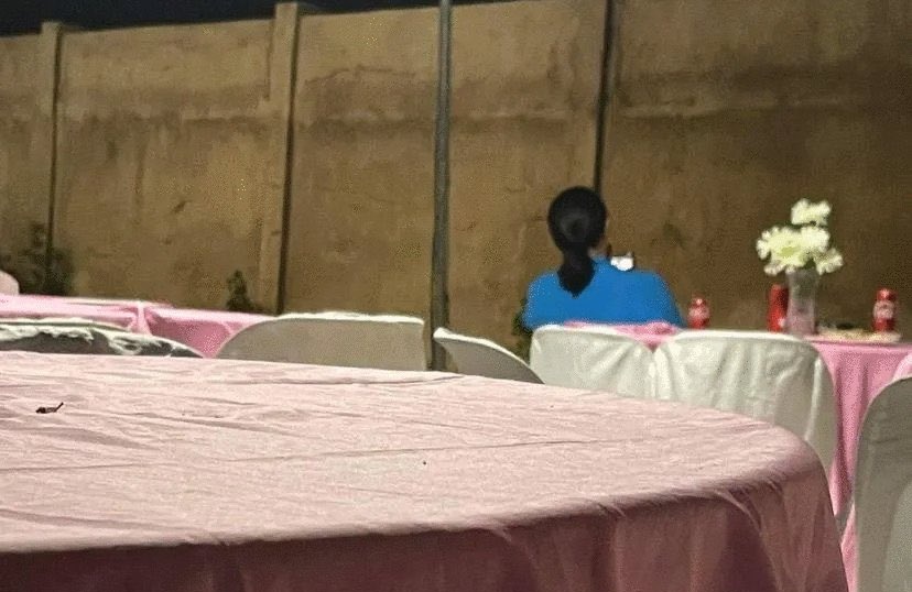 finnjayyy's tweet photo. i wanna hug u right now ma'am leni robredo. 🥺 https://t.co/OhuIxMm4un