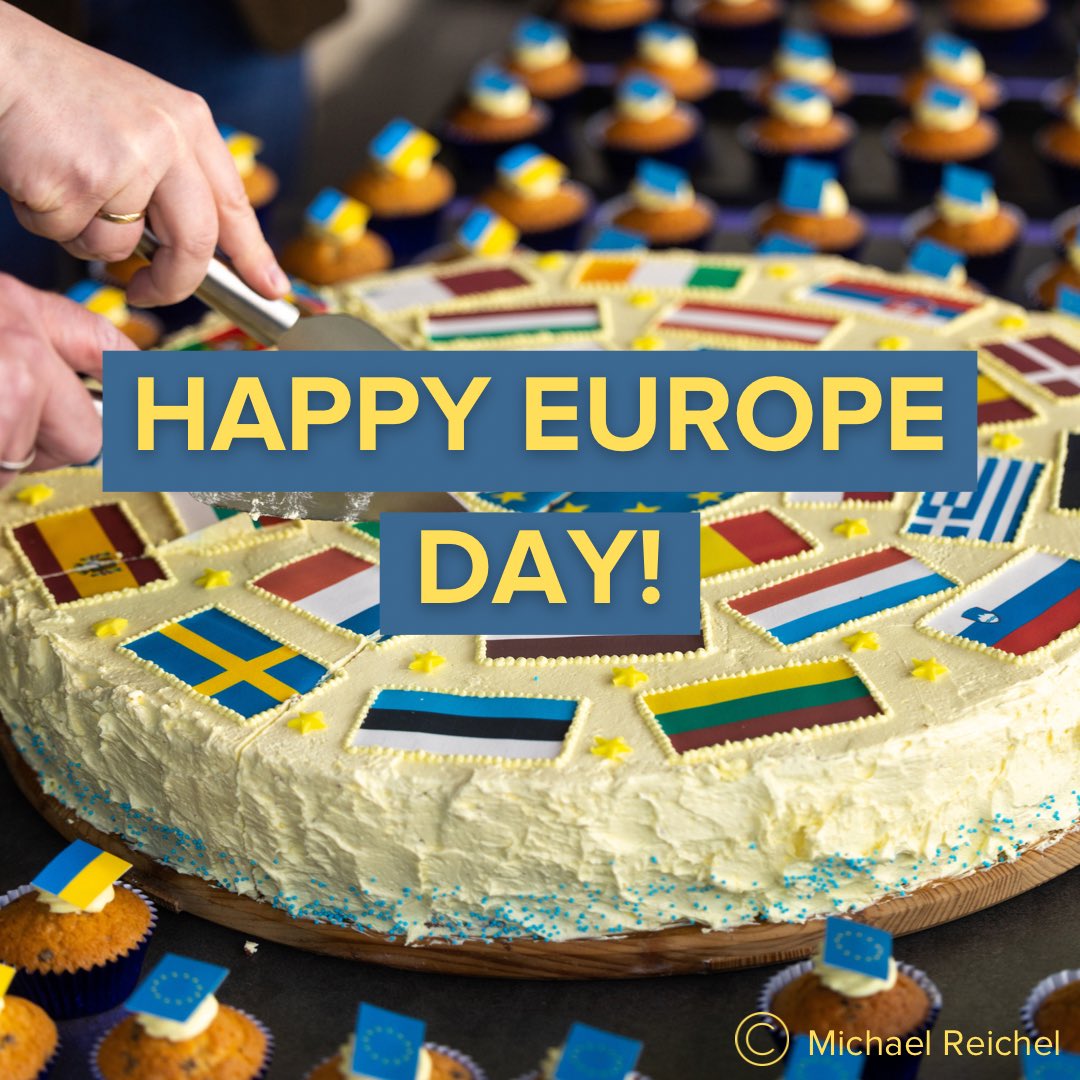 Am 9. Mai 1950 wurden mit der Unterzeichnung der Schuman-Erklärung die Weichen für eine neue europäische Zusammenarbeit gestellt.

Wir wollen diese Zusammenarbeit weiter intensivieren, da ein vereintes Europa wichtiger denn je ist.

#togetherforeurope #europeday2022 🇪🇺💚