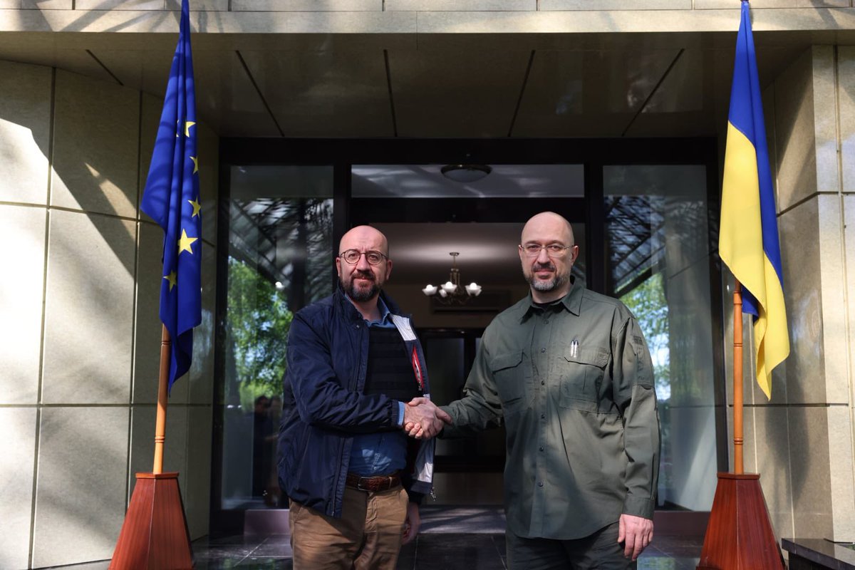 MFA_Ukraine's tweet photo. The heart of the democratic world beats in Ukraine. Within two days, 11 great friends and partners of Ukraine paid visits to our country, showing their solidarity and support.

#StandWithUkraine #StandUpForUkraine https://t.co/fGgzW3XuDI