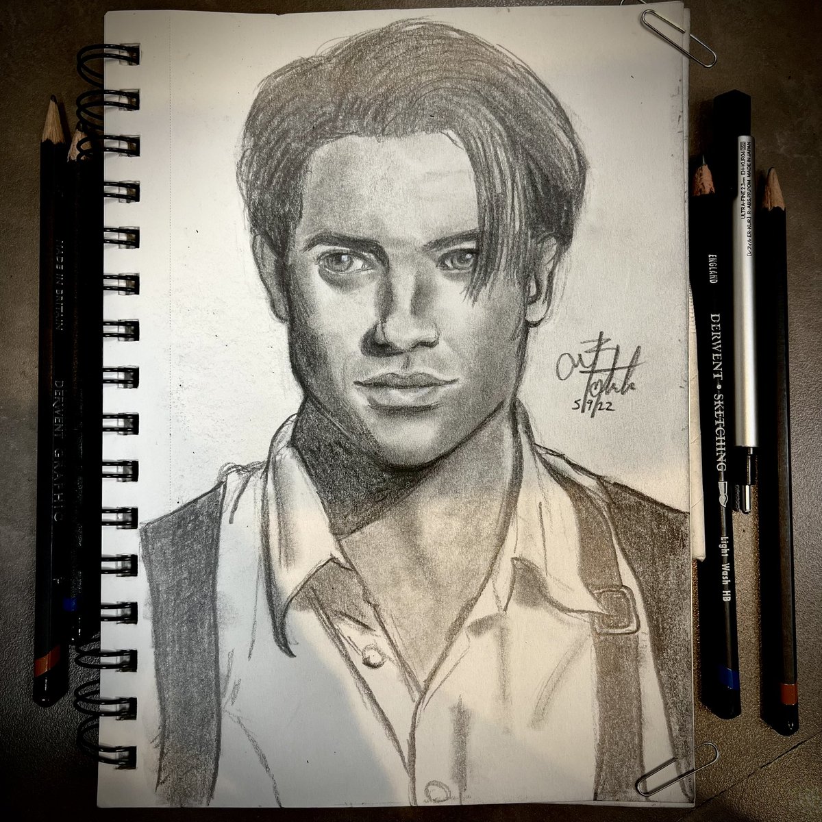 Rick from the Mummy ❤️✏️
#BrendanFraser #TheMummy #RickOConnell #art #drawing #sketch #workdoodle #pencilart #Pencildrawing