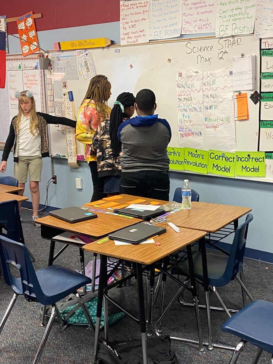 EvermanISD's tweet photo. E. Ray 5th graders participating in science BootCamp. The theme this week was Nacho Average Scientist and the students were served nachos for mastering the science concepts. Thank you, Mrs. Davenport for coming to E.Ray!!! #movingbeyondlimits #evermanstrong #wearescientists https://t.co/tBzbo55boJ
