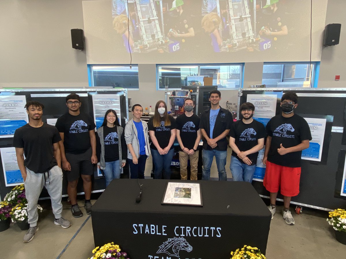 team6305's tweet photo. 🥳🥳🥳 We had an INCREDIBLE time at the Senior/Mentor celebration. We hate to see them going way but, We have great expectations for their futures! 🥳🥳🥳 https://t.co/DHxyww6d01