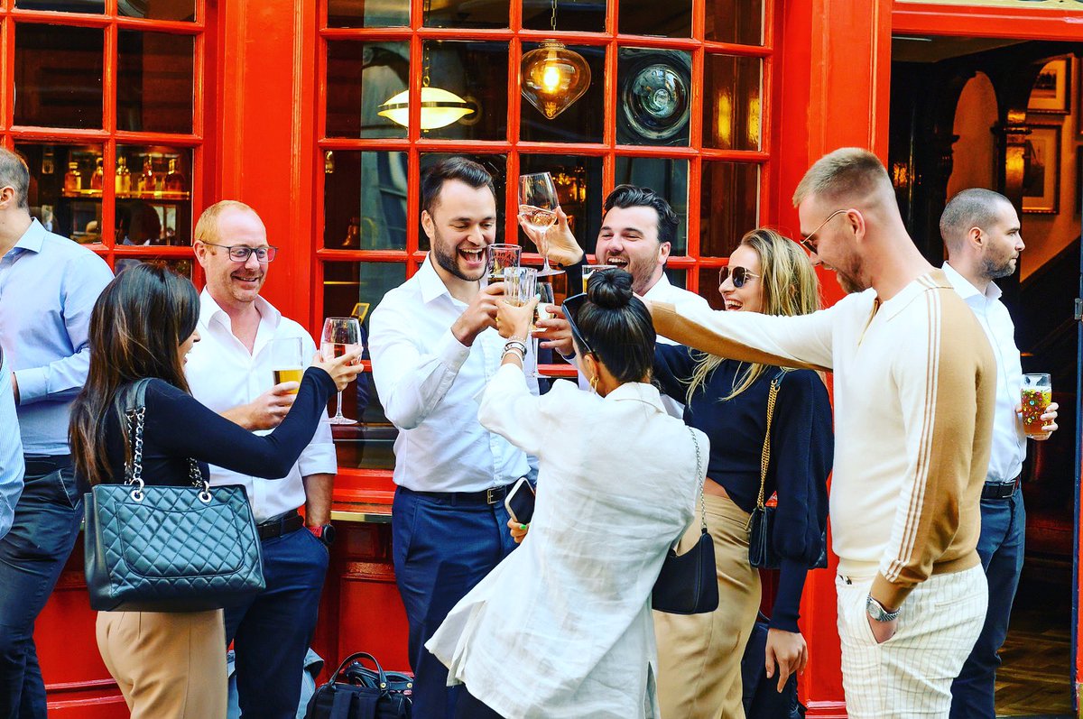 ChesterfieldW1's tweet photo. Join us for any occasion ! Open Daily from 12pm-11pm Monday - Saturday. Sunday 12pm-9:30pm! Lunch Dinner or anything in between ! #redpub #gastropub #freshfood #friends #afterworkdrinks #mayfairlondon #beer #winelover #foodie #londonlife #pubsofinstagram #pubsoflondon https://t.co/f9J3QFu4fh