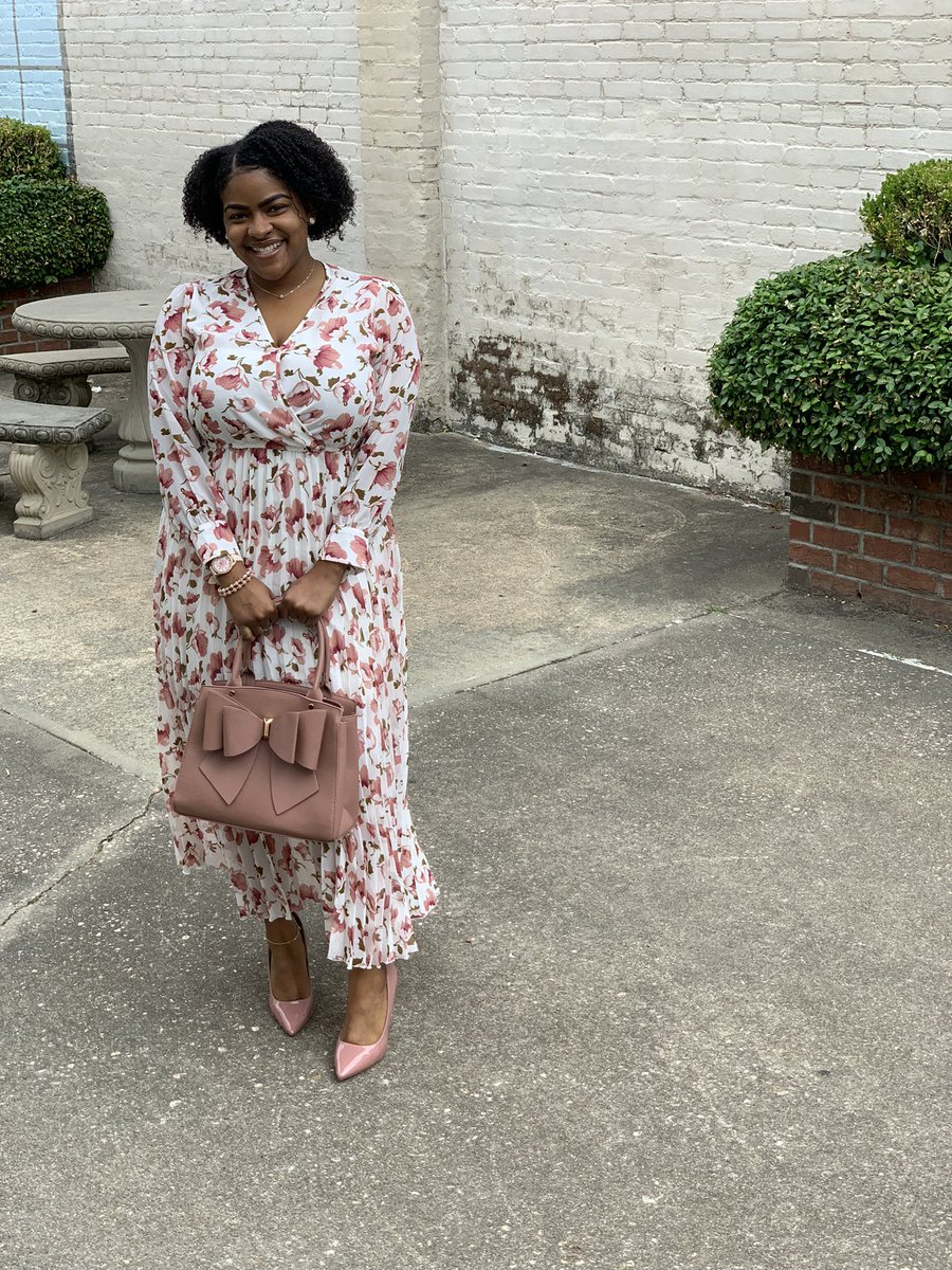 janeebaldwin_'s tweet photo. 1st year of law school complete. ⚖️✅ #Godisfaithful 🤞🏾💗 https://t.co/ZH0iX2fPkZ