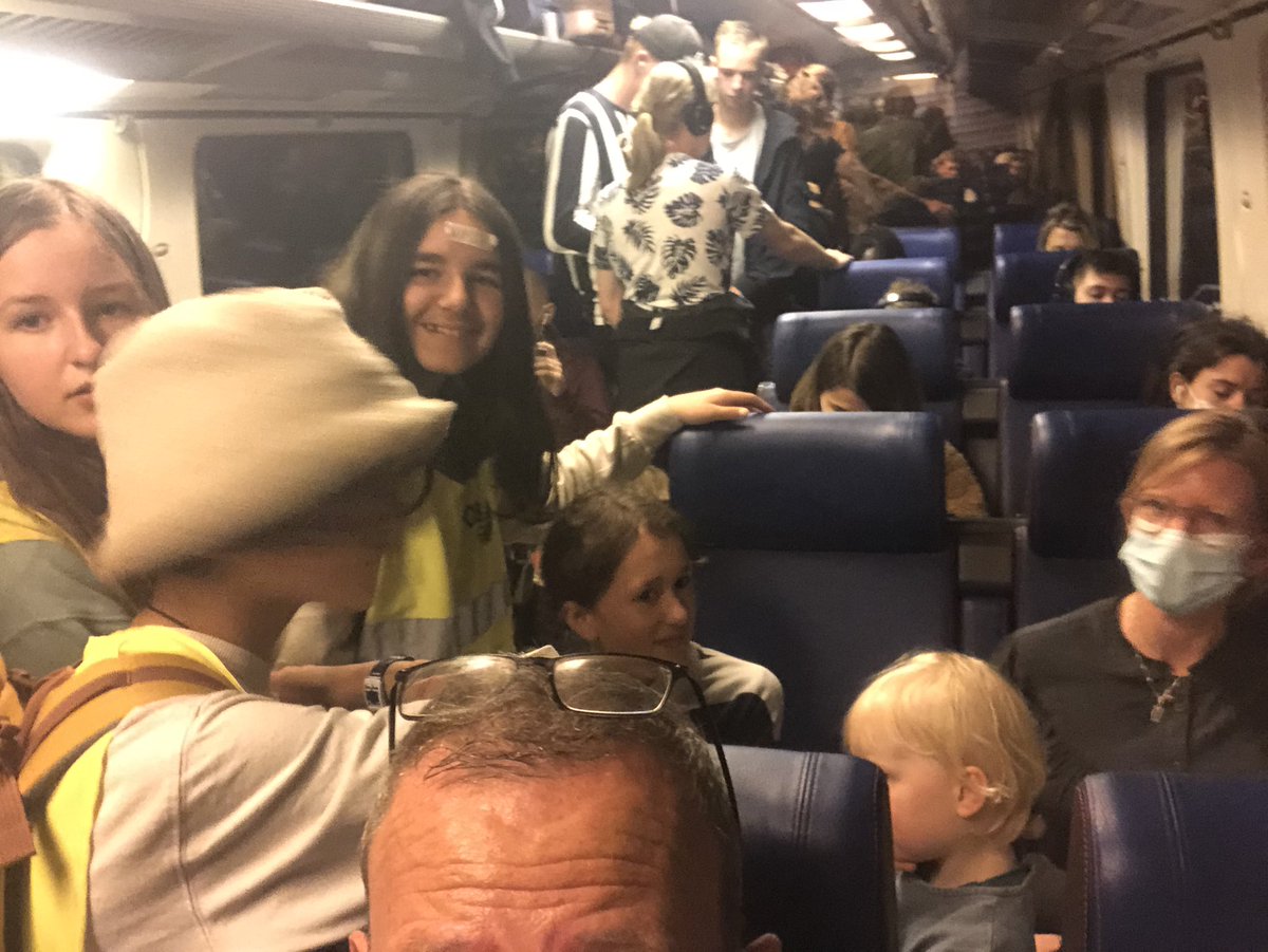 Packed train on a sunny Sunday afternoon between Brussels and Amsterdam, as many people standing as many people sitting. Am sure <a href="/NS_online/">NS online</a> and <a href="/NMBS/">NMBS</a> can do better to make climate friendly travel more enjoyable! <a href="/Scone_ai/">Scone</a> #PathToZero