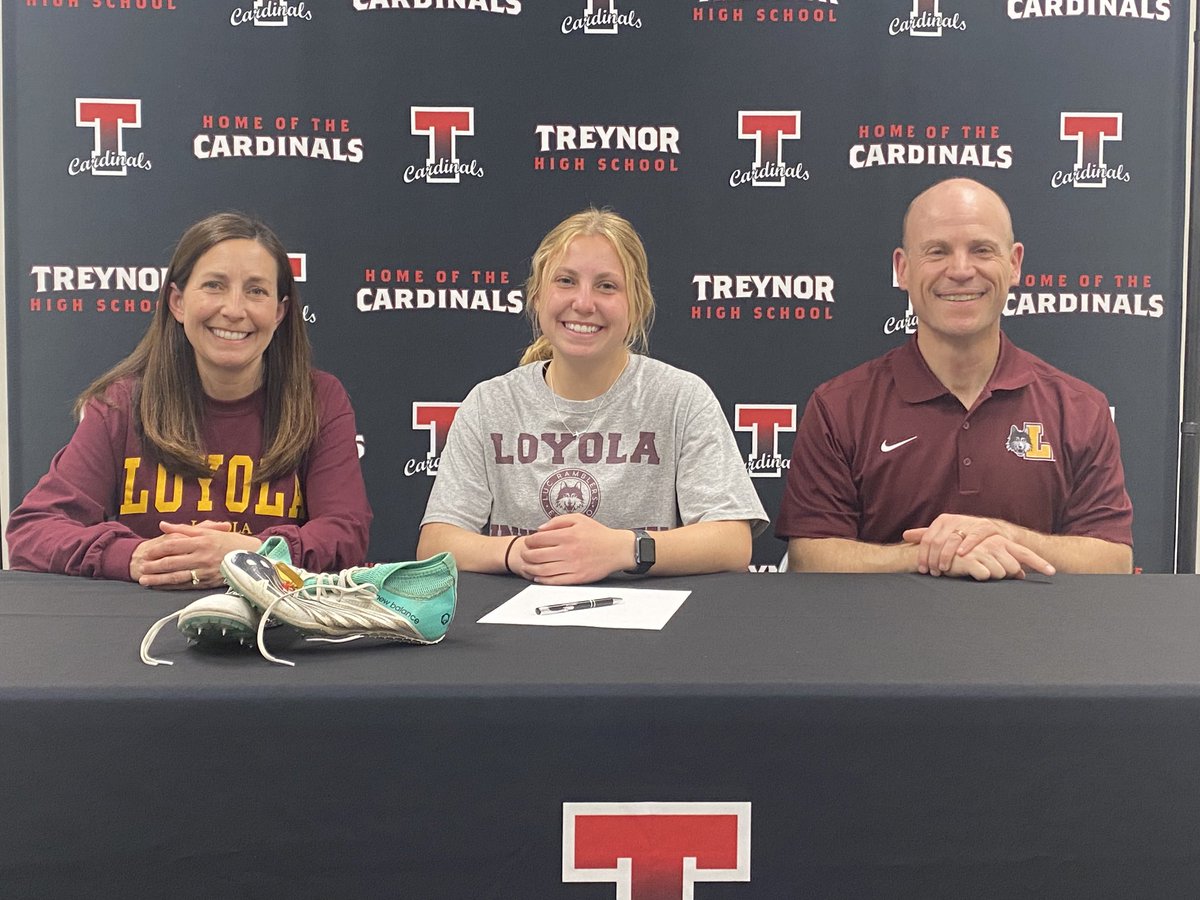 Congratulations Rachel Kinsella! Continuing her academics and track career at Loyola University Chicago
#RollCards