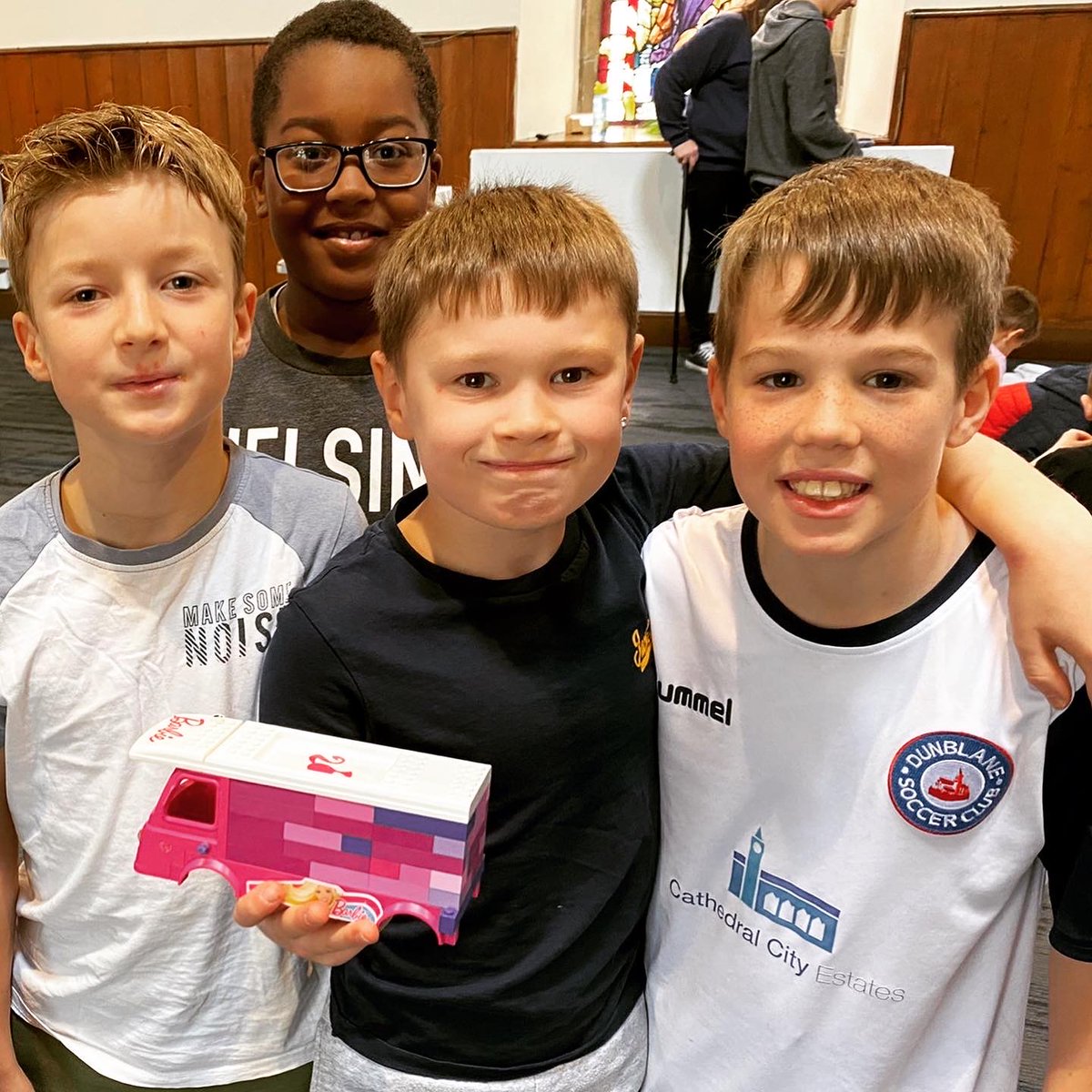 stirlingbattbb's tweet photo. It’s great to be back running events for our local companies in #Stirling and #Clacks. On Saturday, we had our Lego Day for Anchors &amp; Juniors with @letsGoConstruct at St. Blane’s Church, Dunblane, with 60 boys attending. #BoysBrigade https://t.co/MjDFDuS8GN