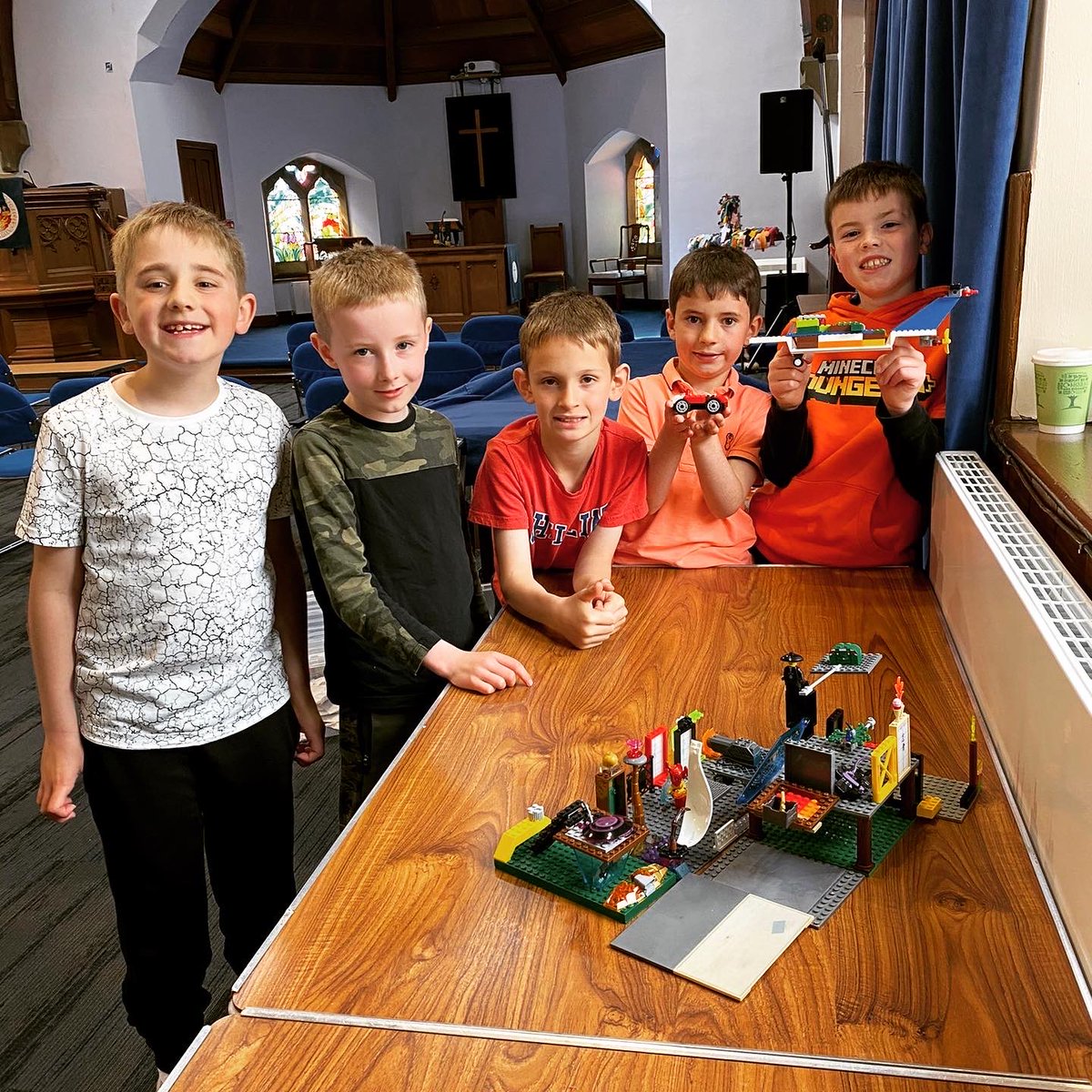 stirlingbattbb's tweet photo. It’s great to be back running events for our local companies in #Stirling and #Clacks. On Saturday, we had our Lego Day for Anchors &amp; Juniors with @letsGoConstruct at St. Blane’s Church, Dunblane, with 60 boys attending. #BoysBrigade https://t.co/MjDFDuS8GN